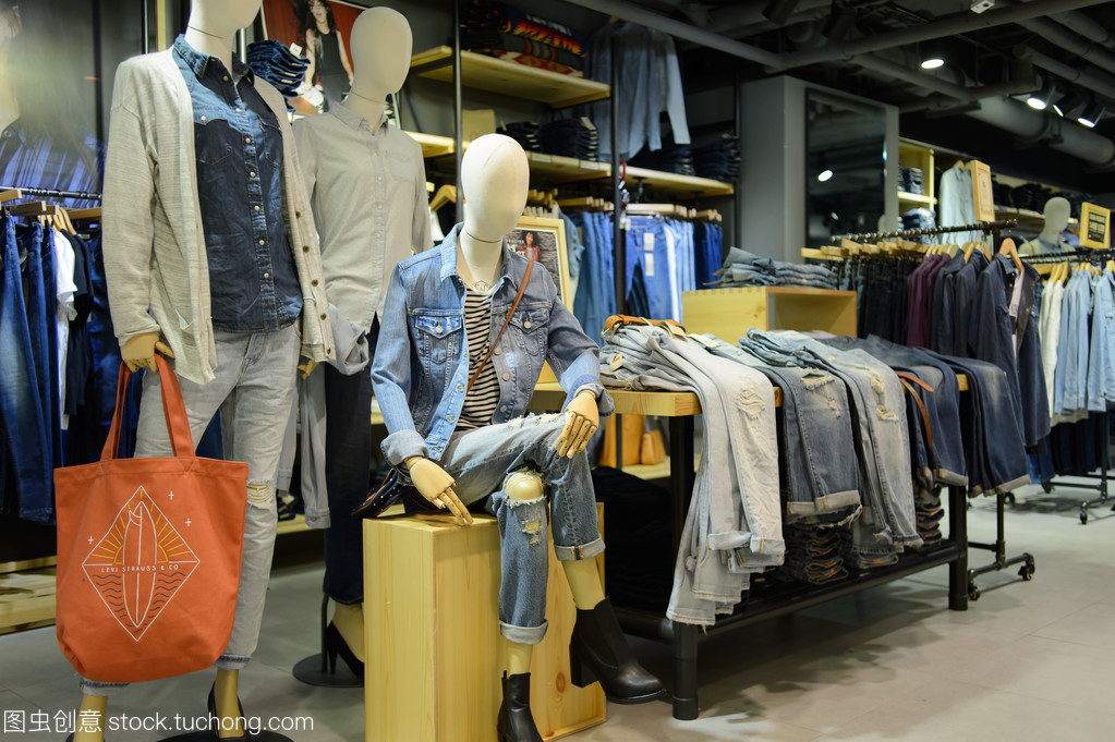 城市廣場(chǎng)購物中心室內(nèi)